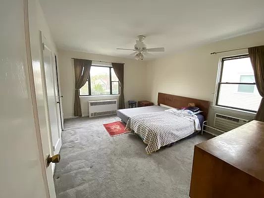 4th image of 50-23 184th St