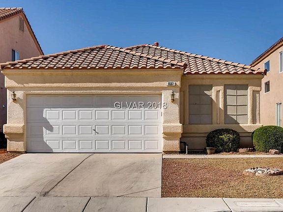 Nice 1-story home built in 2000.  2 bedrooms + a den.  No HOA!