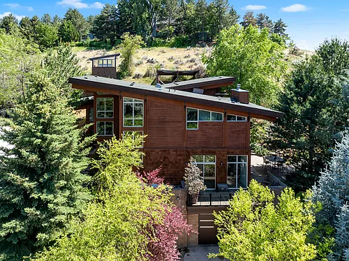 2124 E Danmor Dr Photo 1