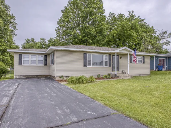 1914 Hazel Ave, Carthage, MO 64836