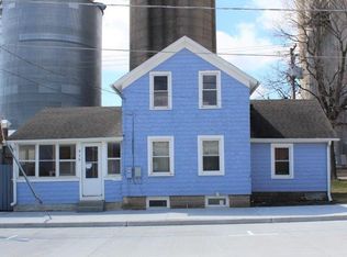 315 E Main St, Morrison, IL 61270