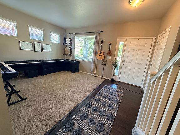4th image of 938 Ridge Runner Dr