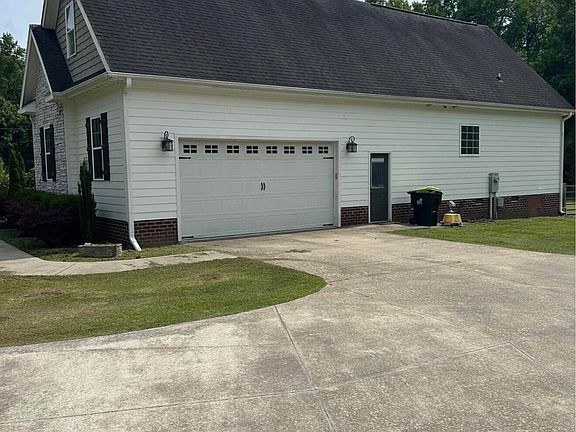 2nd image of 325 Foy Lockamy Rd