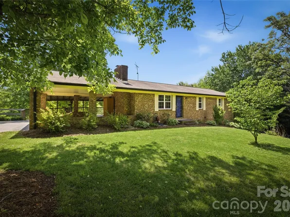 1983 Pine Crest Dr, Morganton, NC 28655