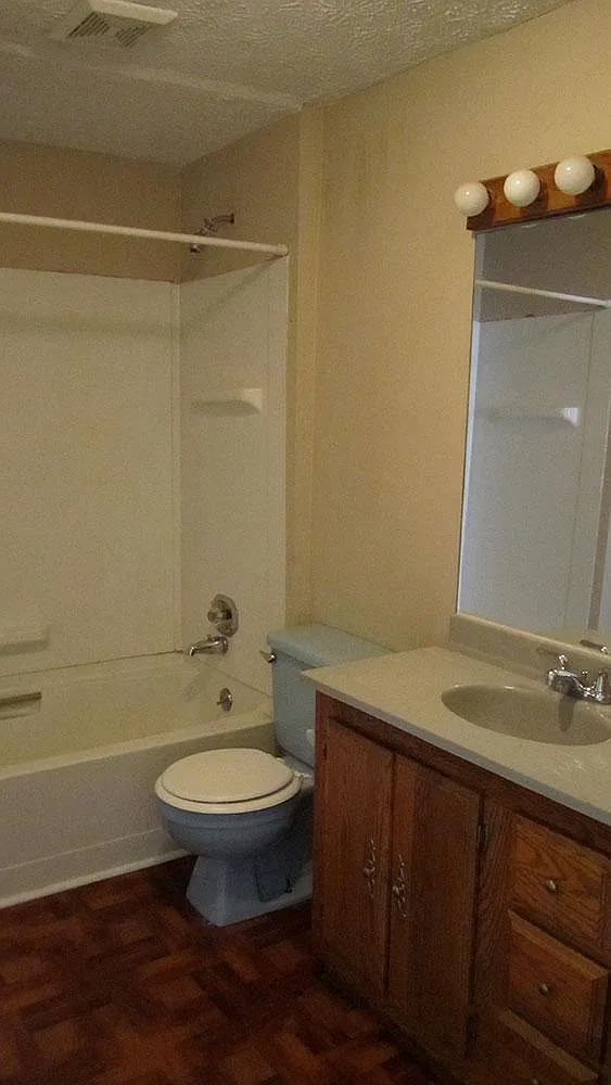 5 bed, $2,725 — Photo 4