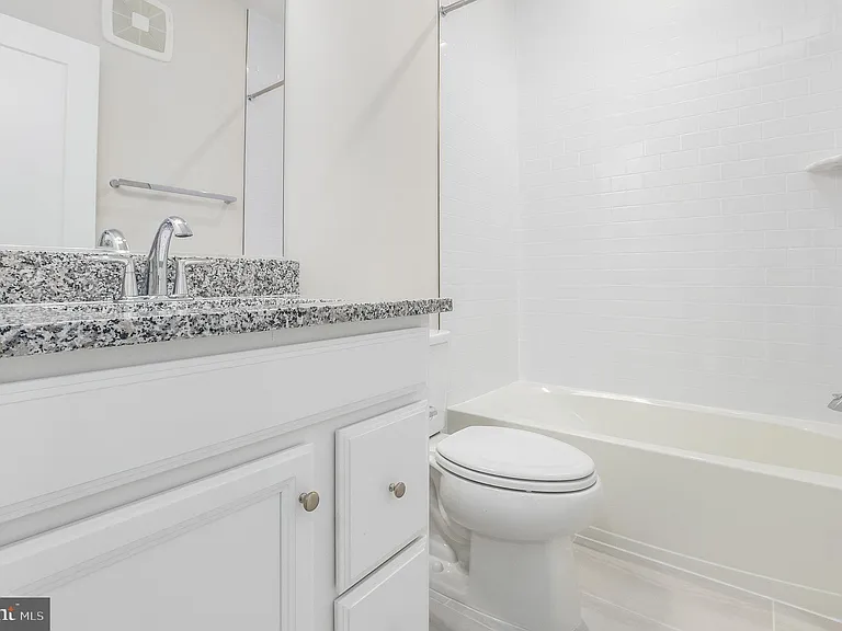 44514 Wolfhound Sq — Photo 20