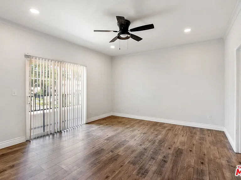 7124 Farralone Ave #101 — Photo 8
