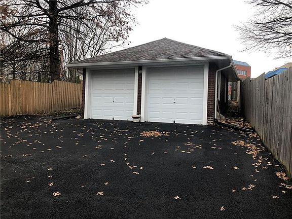 3rd image of 133 S Washington Ave