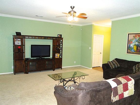 4th image of 312 S Bentwood Dr