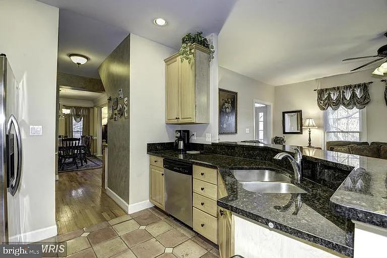 10501 Chancery Ct — Photo 24