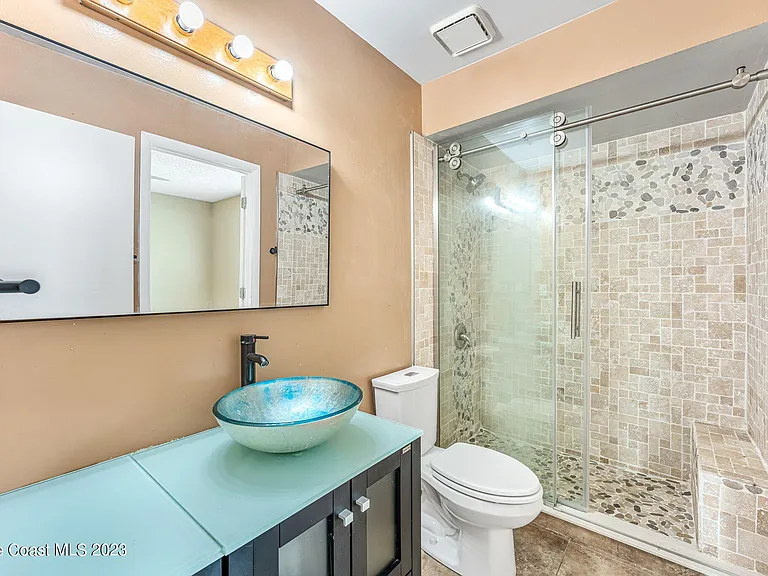 5235 Devon St — Photo 11