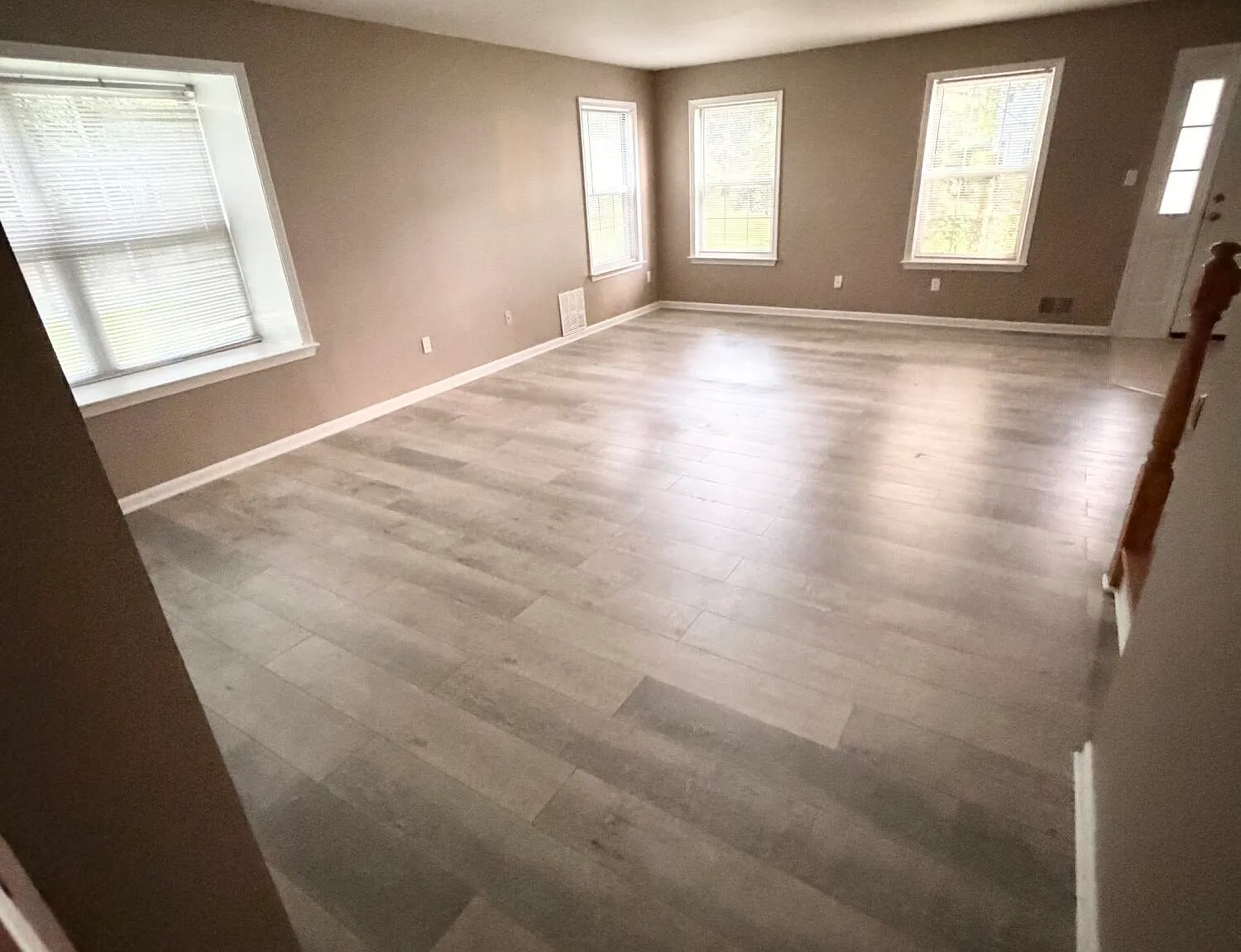 3 bed, 2.5 bath, 1642 sqft, $3,200 — Photo 3