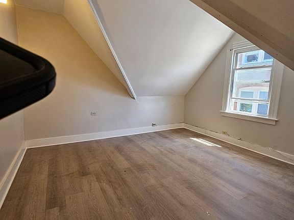 4th image of 57 Ridgewood St #2