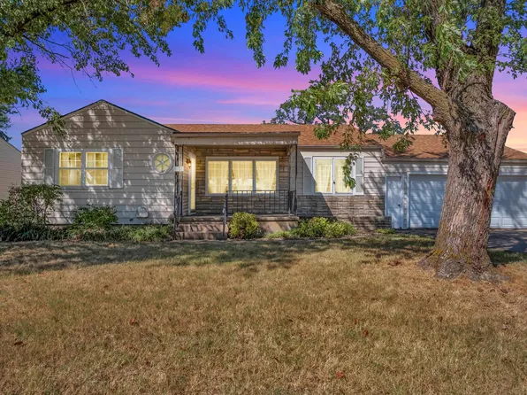 1101 Allison St, Newton, KS 67114