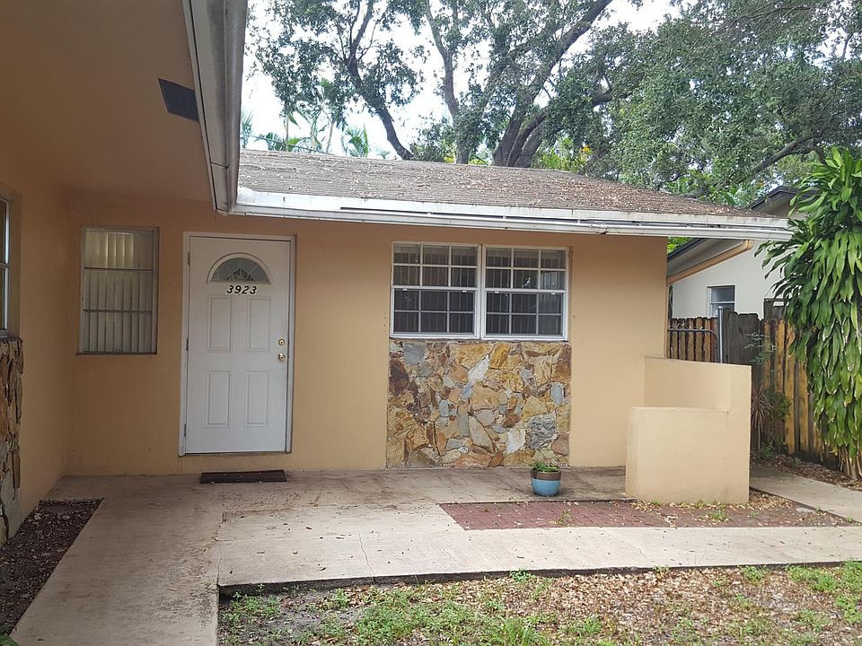 1st image of 3923 SW 51st St #Back