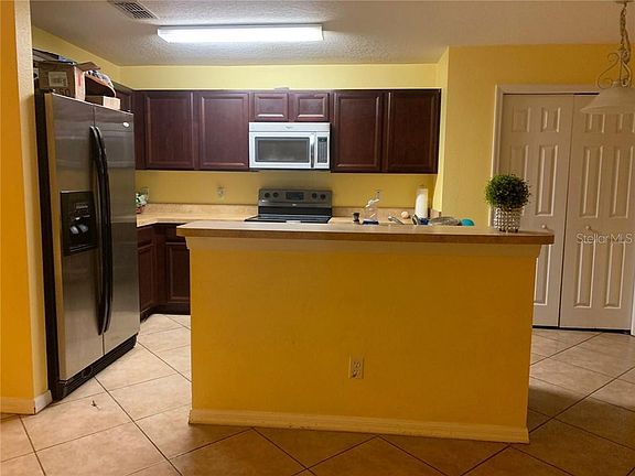 5th image of 304 Artisan St