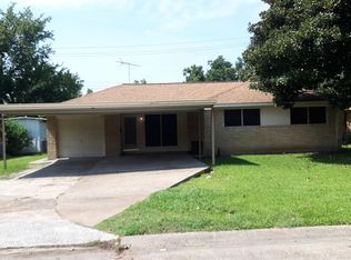 402 Chandler Dr, Baytown, TX 77521