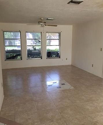 5th image of 25564 Fenner Cir