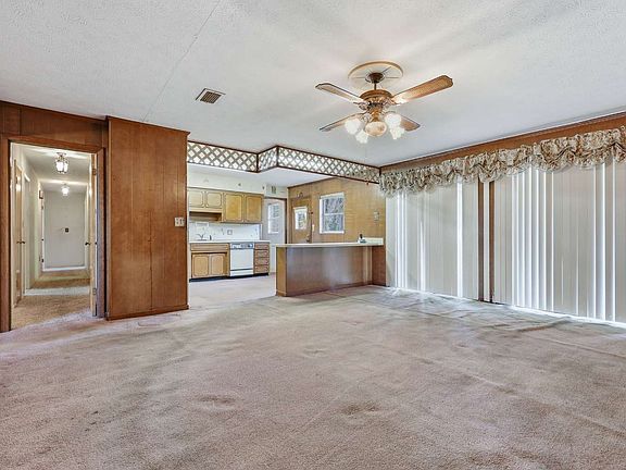5th image of 216 SW Amerigo Pl