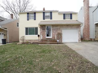 2432 Laurelhurst Rd, University Heights, OH 44118