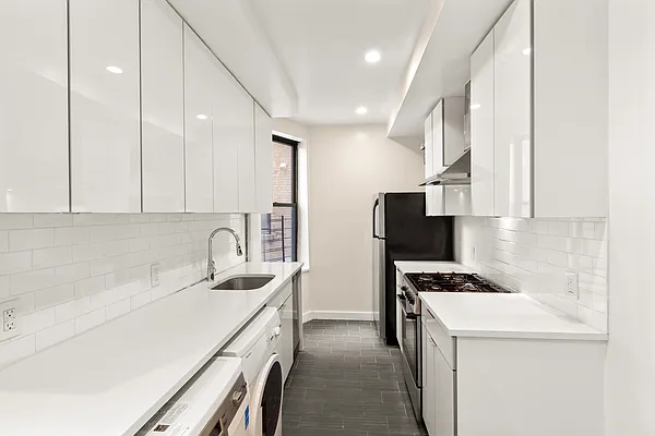 Rented by Bohemia Realty Group | media 5