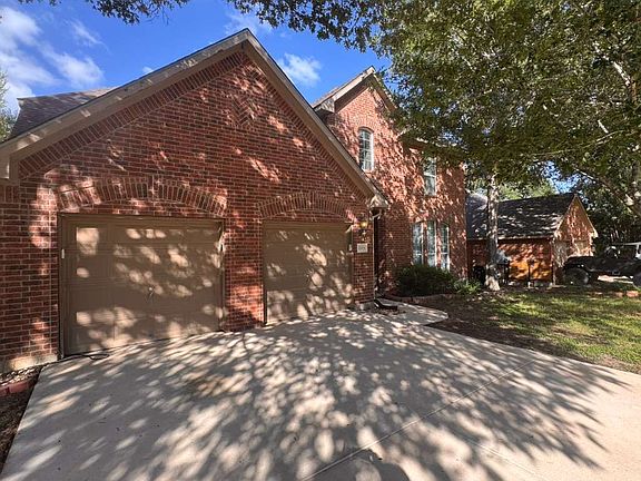 2nd image of 2524 Woodbridge Way