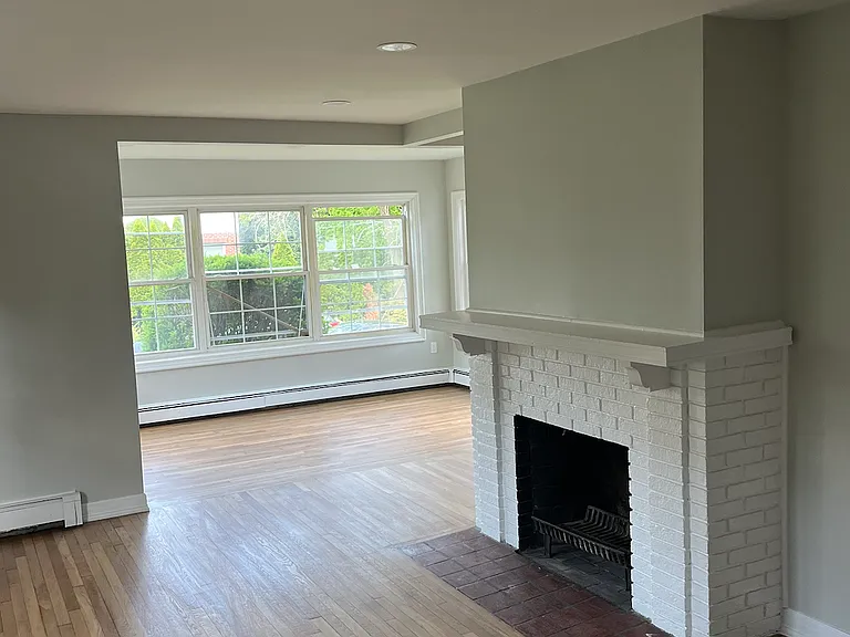 Allenwood Rd — Photo 1