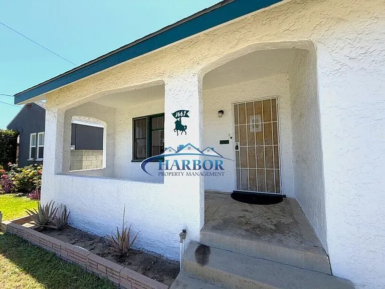 1667 N Lagoon Ave — Photo 3