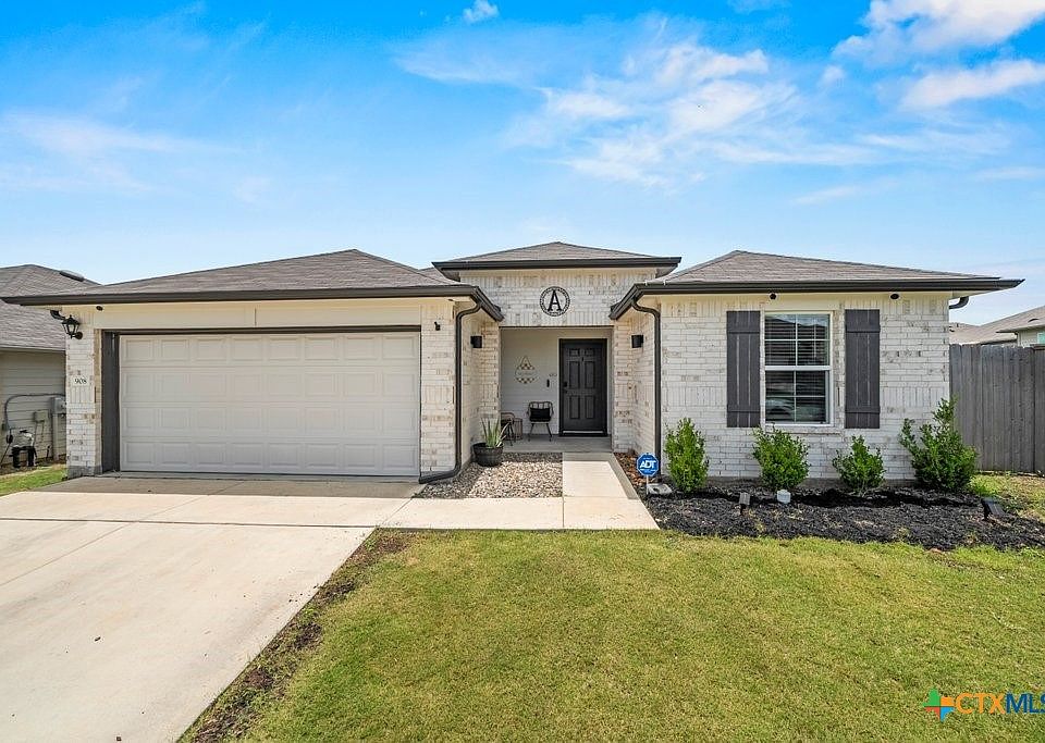 1st image of 908 Gerardia Ct