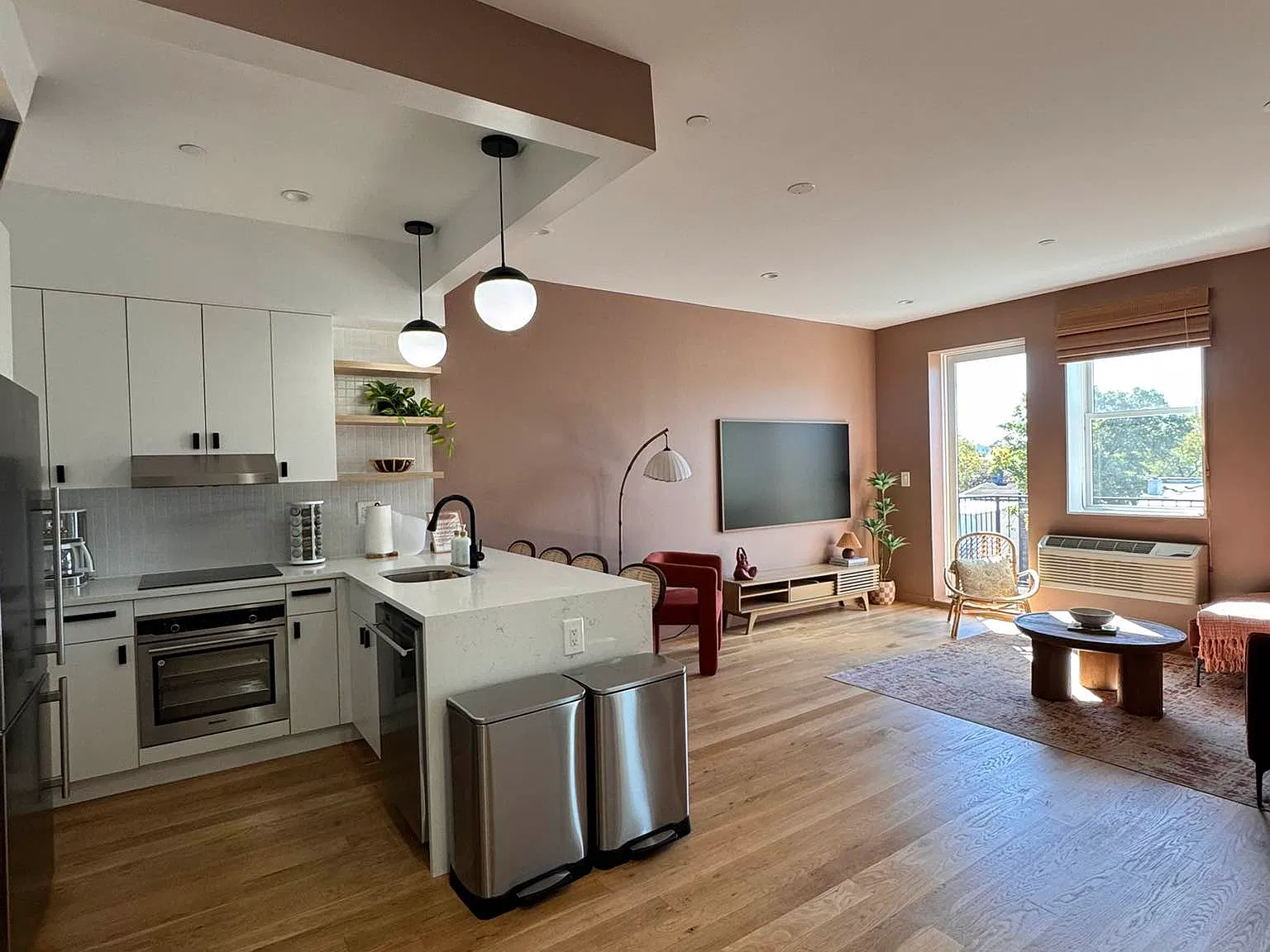 44 Euclid Avenue — Photo 1