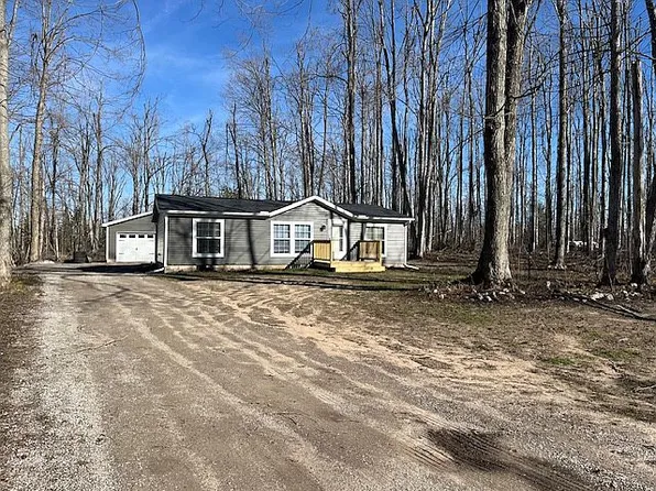 3384 Coolwater Ave, Johannesburg, MI 49751