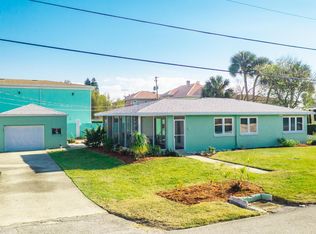 8 Sunny Pines Cir, Daytona Beach, FL 32118