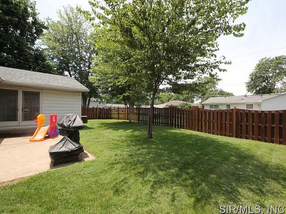 2nd image of 621 Knipp Ave