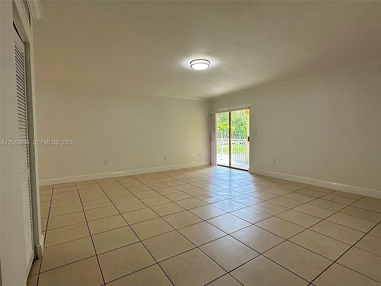 2536 Van Buren St #5A — Photo 31