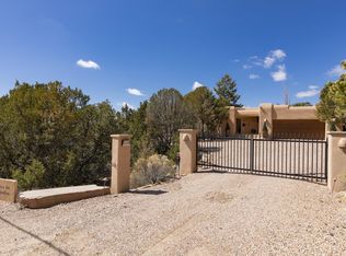 1022 Governor Dempsey Dr, Santa Fe, NM 87501
