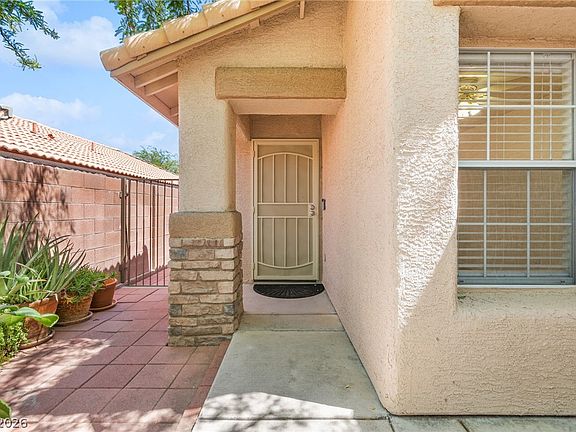 4th image of 11073 Gateview Ln