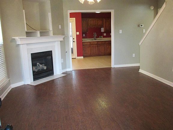 2nd image of 688 Grant Dr