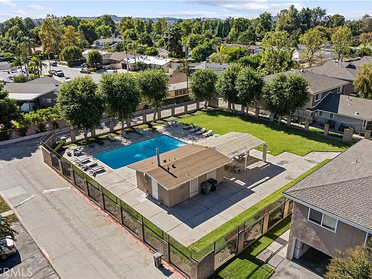 2438 Pepper St — Photo 22