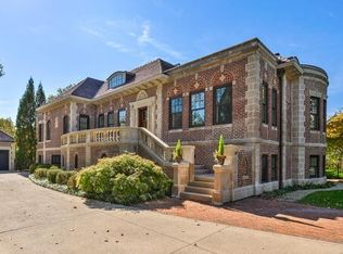 687 Sheridan Rd, Wilmette, IL 60091