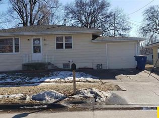 1039 E Linden Ave, Fremont, NE 68025