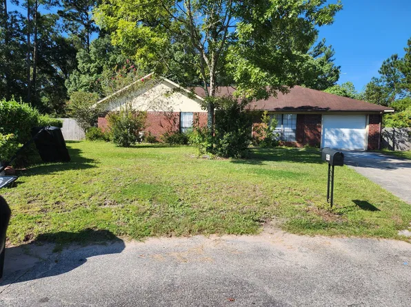 44 Pointer Ct, Allenhurst, GA 31301