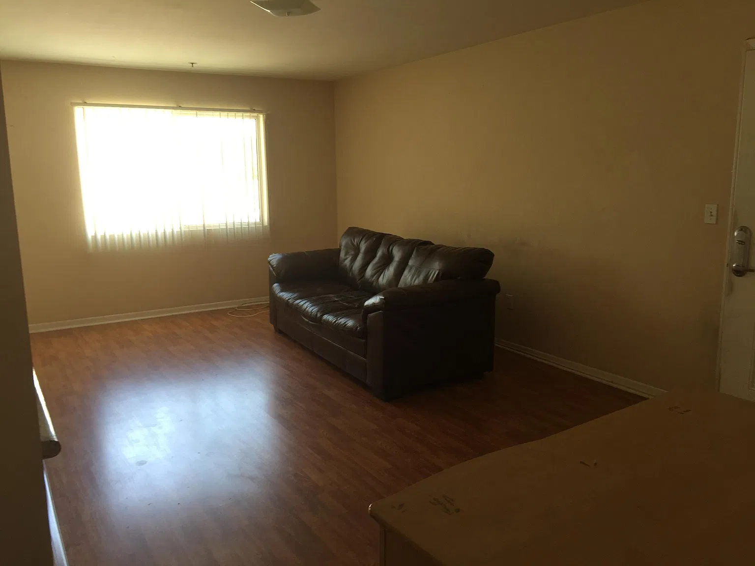 3 bed, 1200 sqft, $3,100 — Photo 2