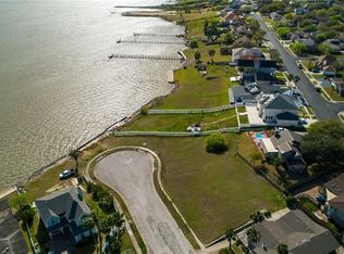 863 Cliff Dr, Portland, TX 78374