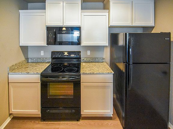 5th image of 816 Hindman Dr #1