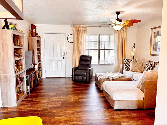 2nd image of 3335 Homestead Rd