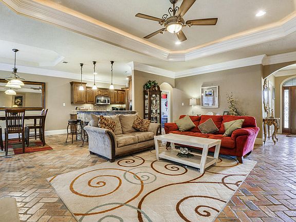 2nd image of 15565 Old Magnolia Ct