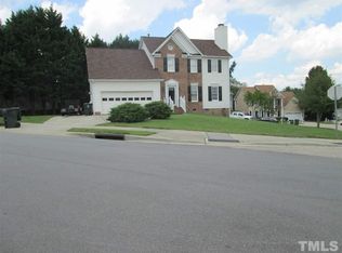 5409 Peacenest Dr, Raleigh, NC 27610