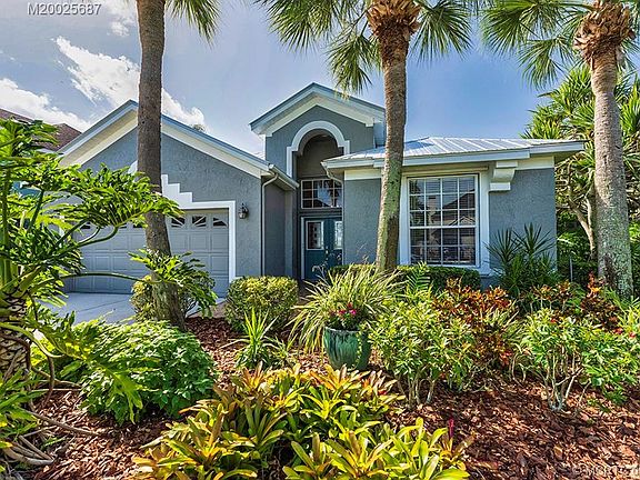 2nd image of 909 NW Waterlily Pl
