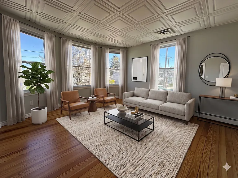 904 York Ave #1 — Photo 3