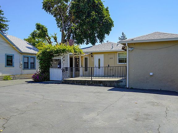 4th image of 1024 4th St